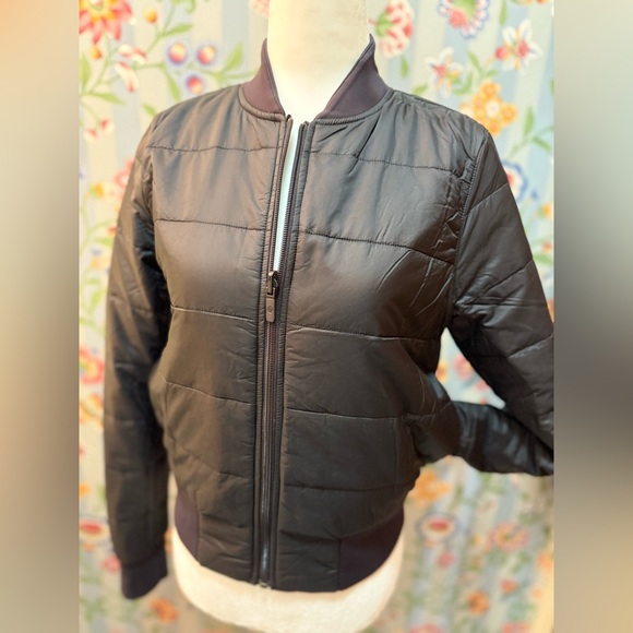 Lululemon Non-Stop Bomber Jacket *Reversible in Black (Released 2022) - 4 - Picture 5 of 12